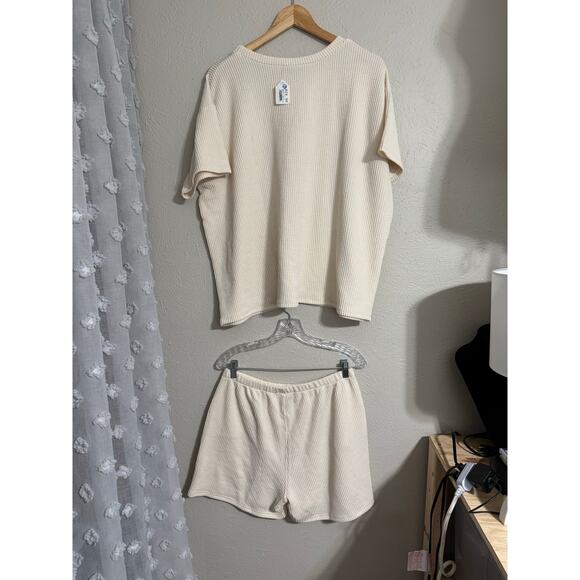 Zenana Ivory Textured Short Shirt Set size Large - Picture 5 of 5